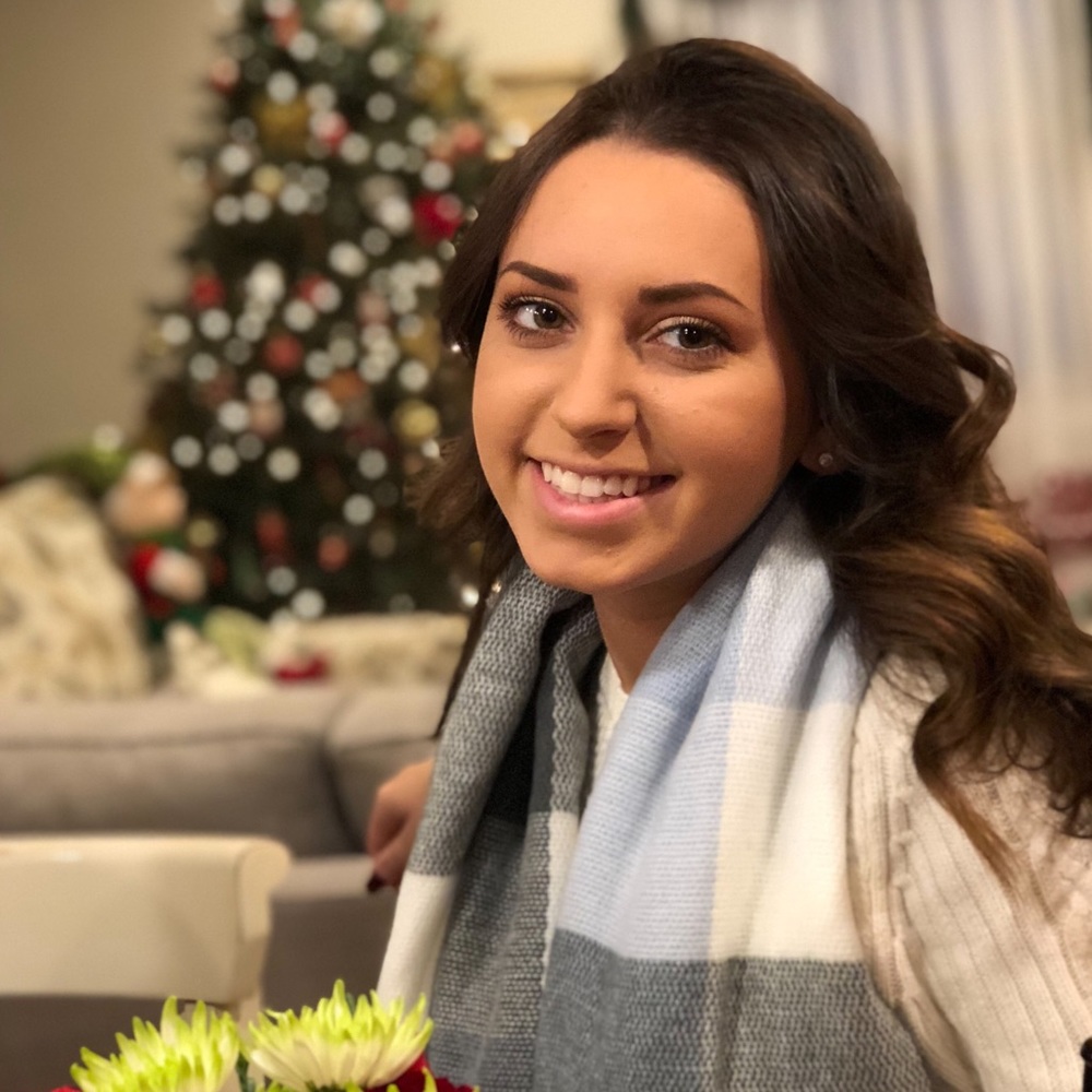 Meet your Posher, Caitlin